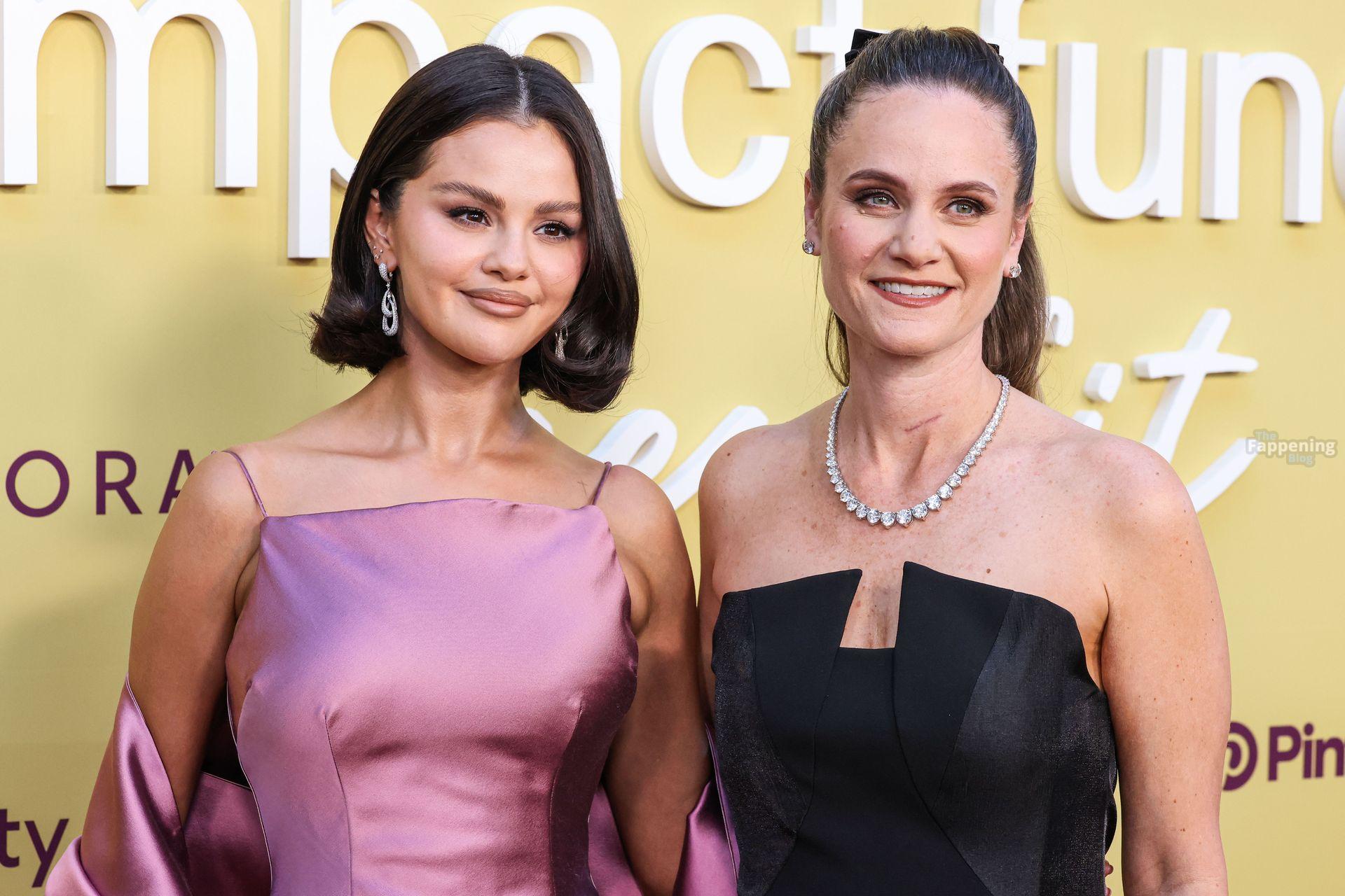 selena-gomez-27-the-fappening-pics_