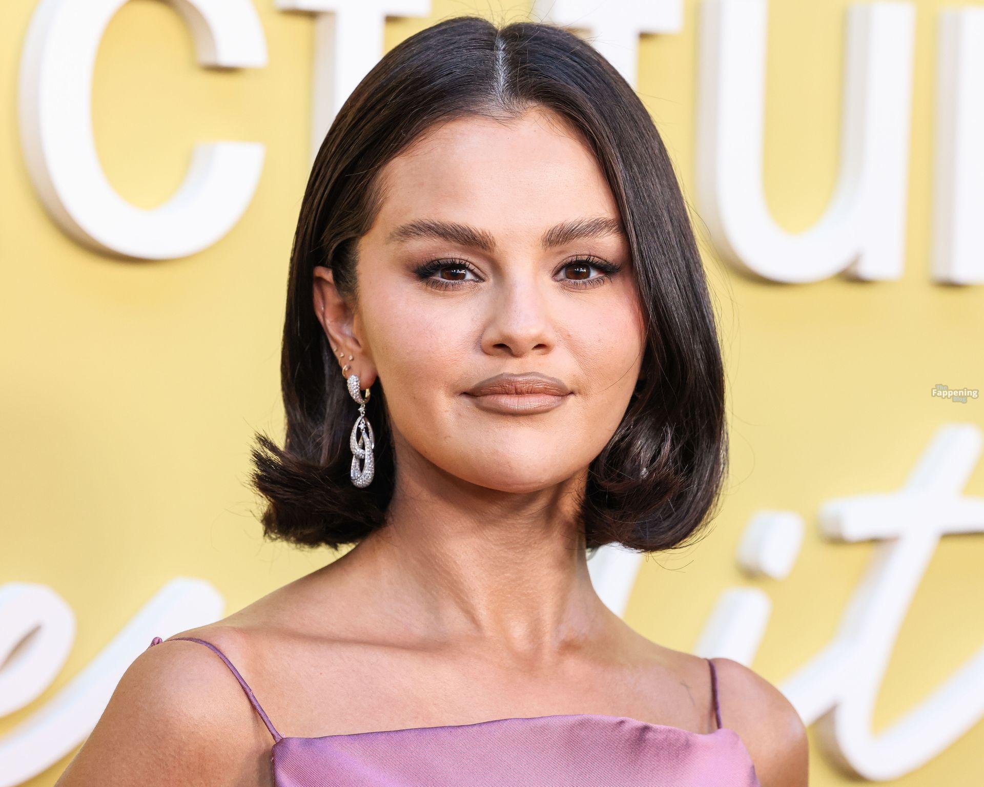 selena-gomez-36-the-fappening-pics_