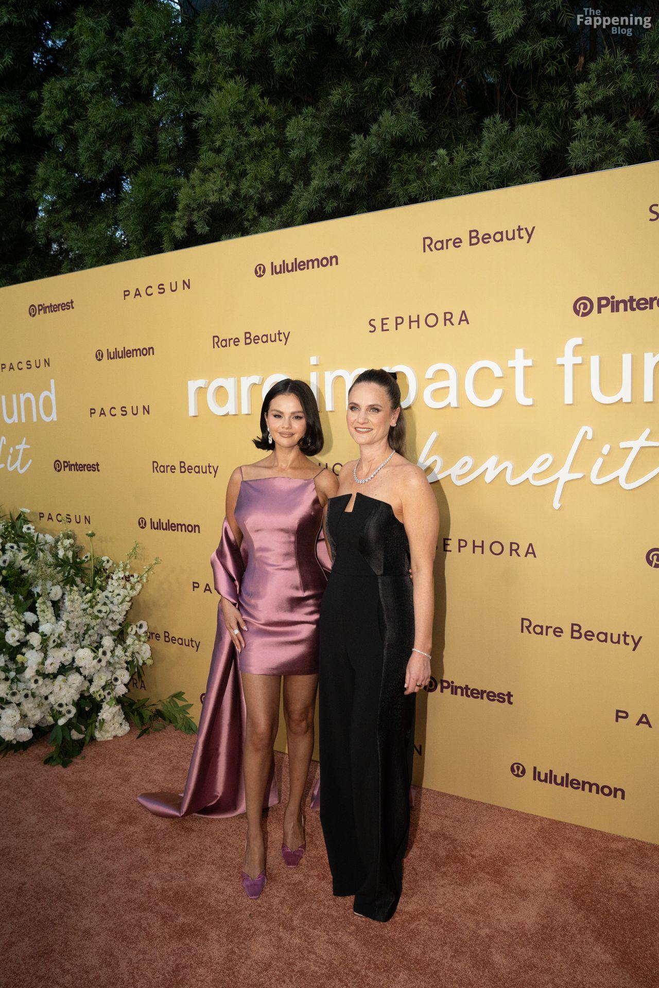 selena-gomez-56-the-fappening-pics_