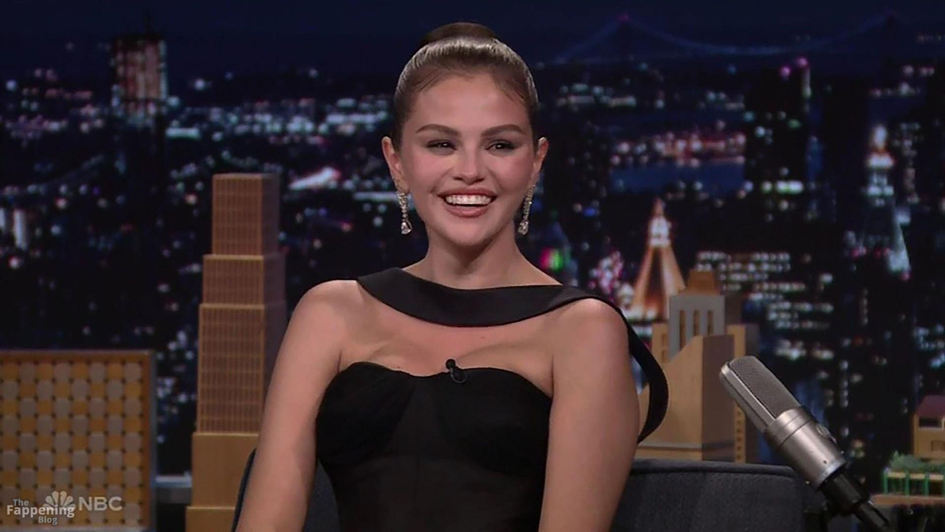 selena-gomez-8-the-fappening-pics_-5