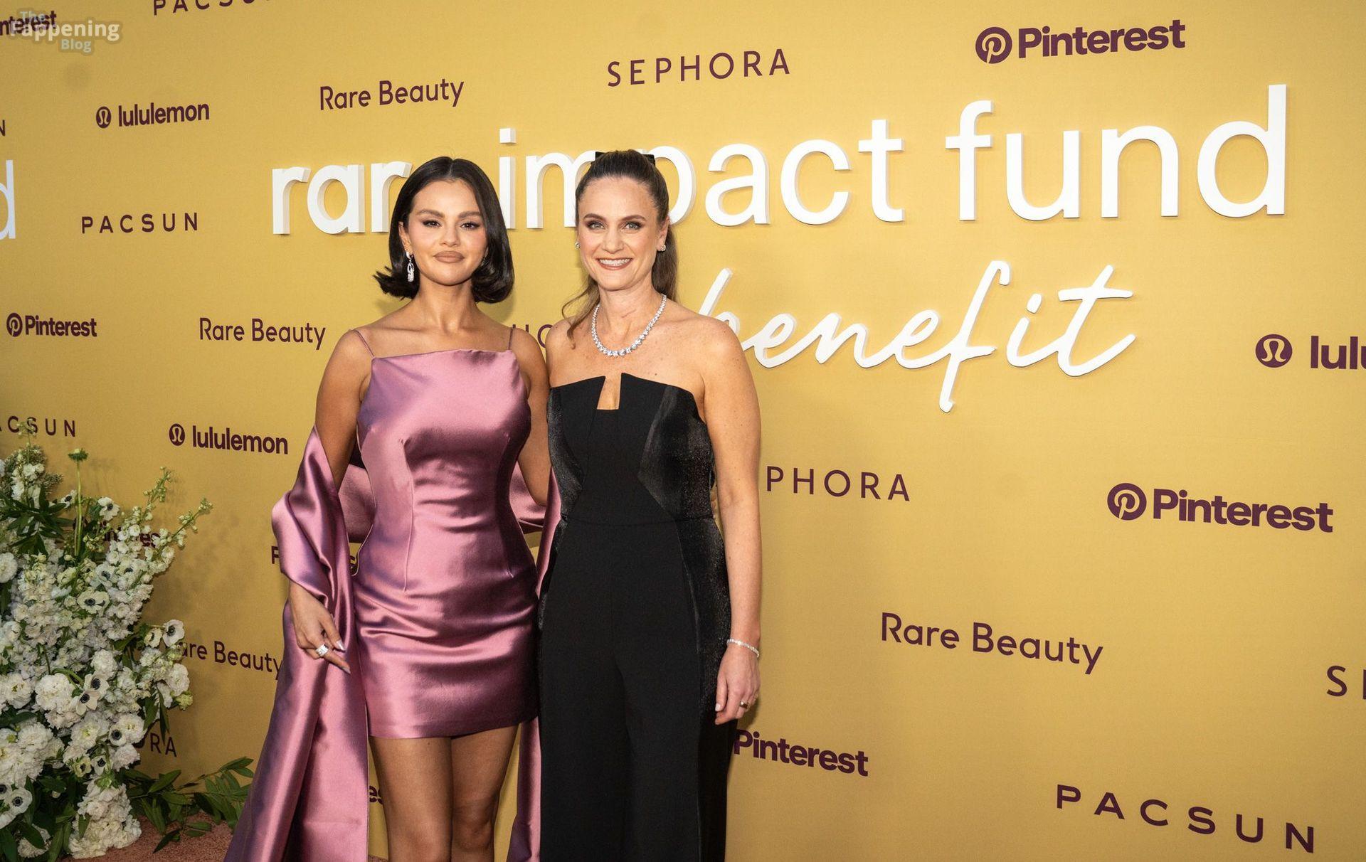 selena-gomez-sexy-19-the-fappening-pics_