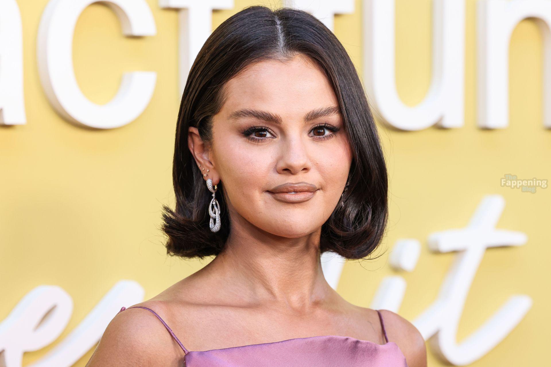 selena-gomez-sexy-51-the-fappening-pics_