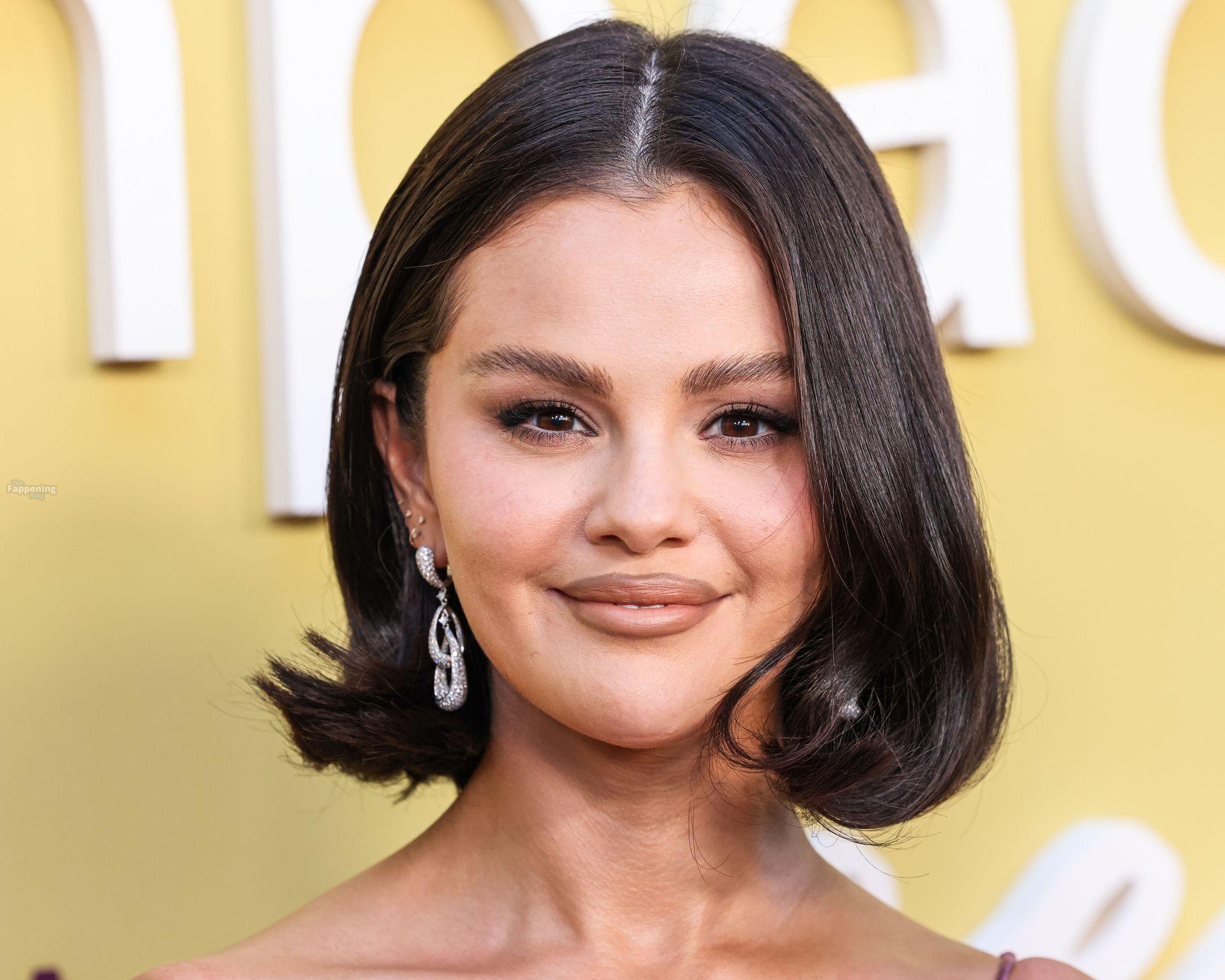 selena-gomez-sexy-62-the-fappening-pics_