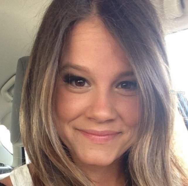 sosie-ruth-bacon-selfie-54010-the-fappening-pics_