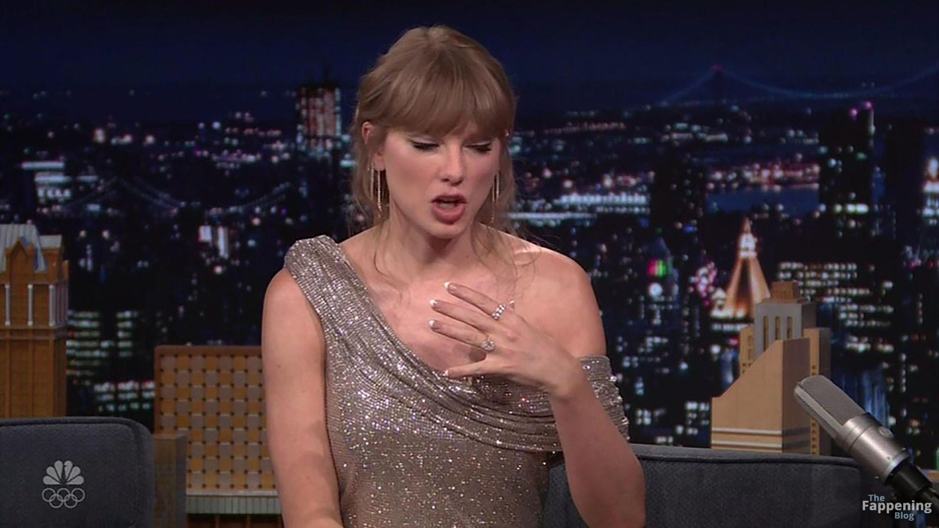 taylor-swift-21-the-fappening-pics_-2