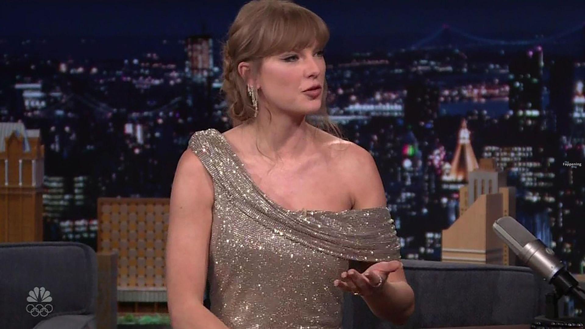 taylor-swift-26-the-fappening-pics_-2