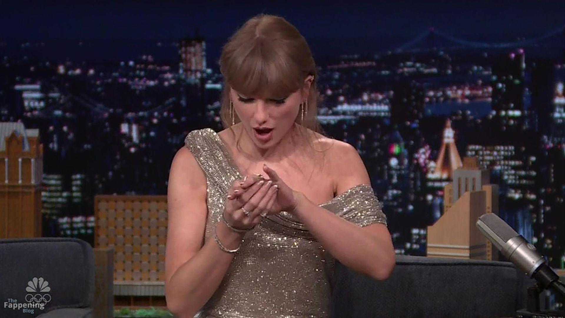 taylor-swift-4-the-fappening-pics_-2