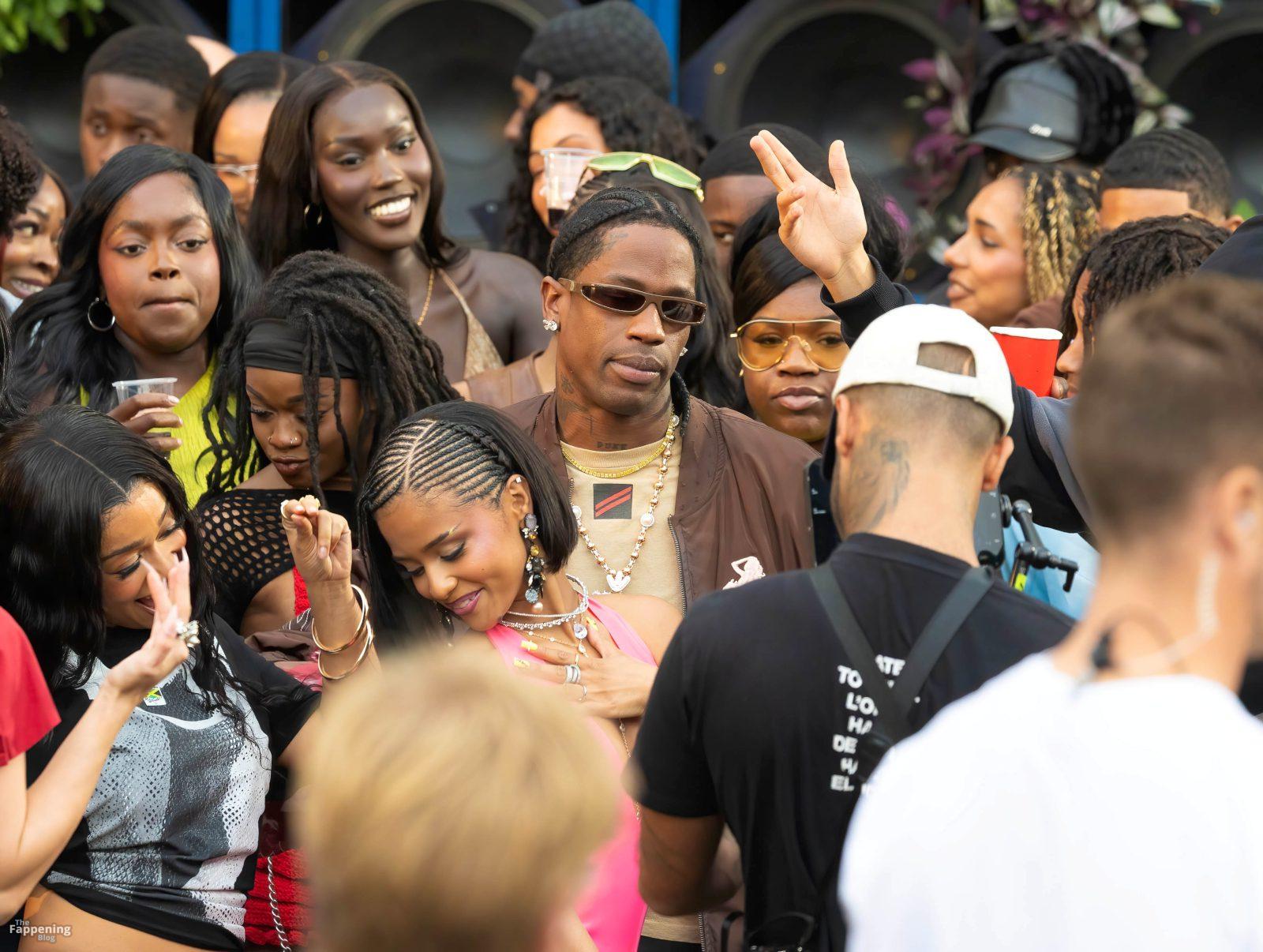 tyla-sexy-body-hot-pink-latex-mini-026-the-fappening-pics_