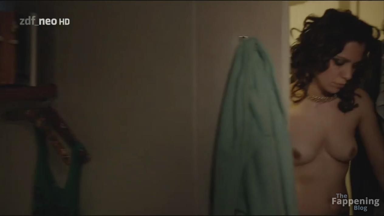 anika-lehmann-nackt-63942-the-fappening-pics_