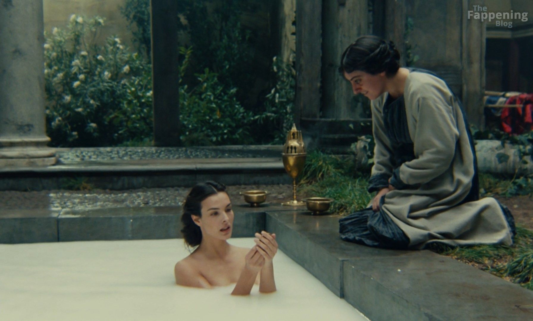 carole-bouquet-nude-sexy-13-the-fappening-pics