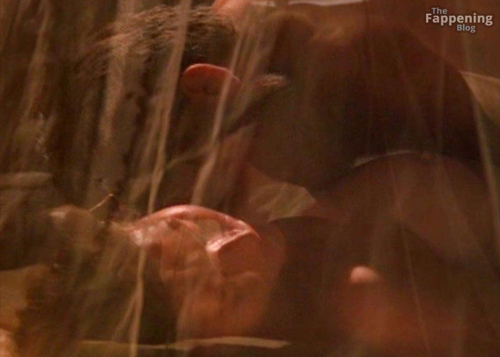 carre-otis-nude-sexy-13-the-fappening-pics