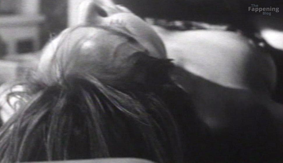 corinne-bohrer-nude-sexy-9-the-fappening-pics