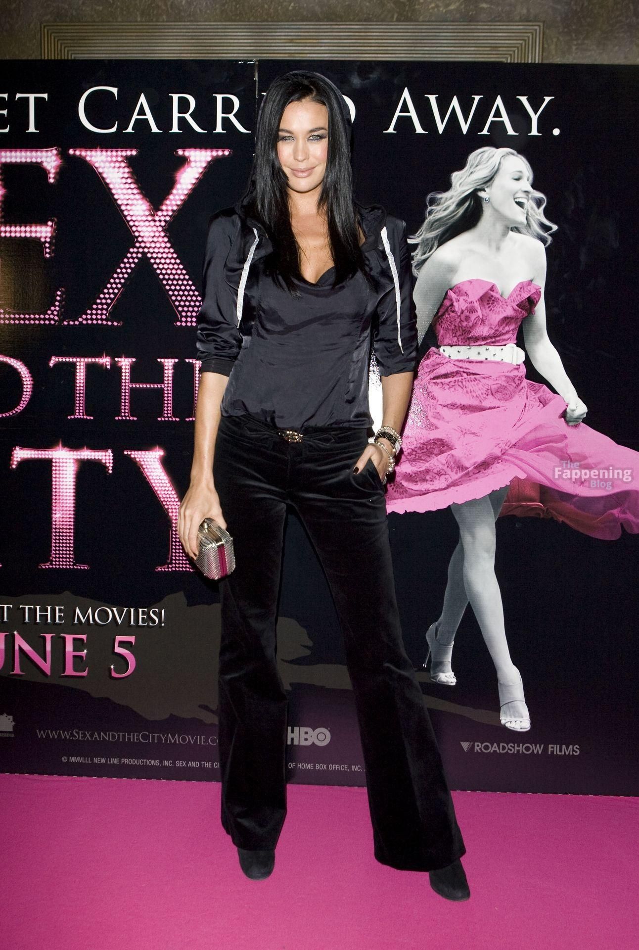 megan-gale-4906-the-fappening-pics_