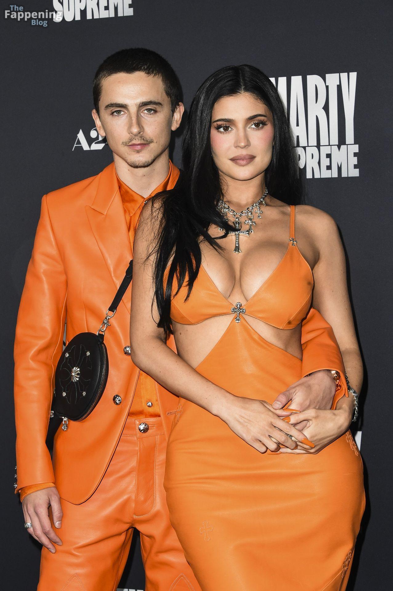 kylie-jenner-23-the-fappening-pics_