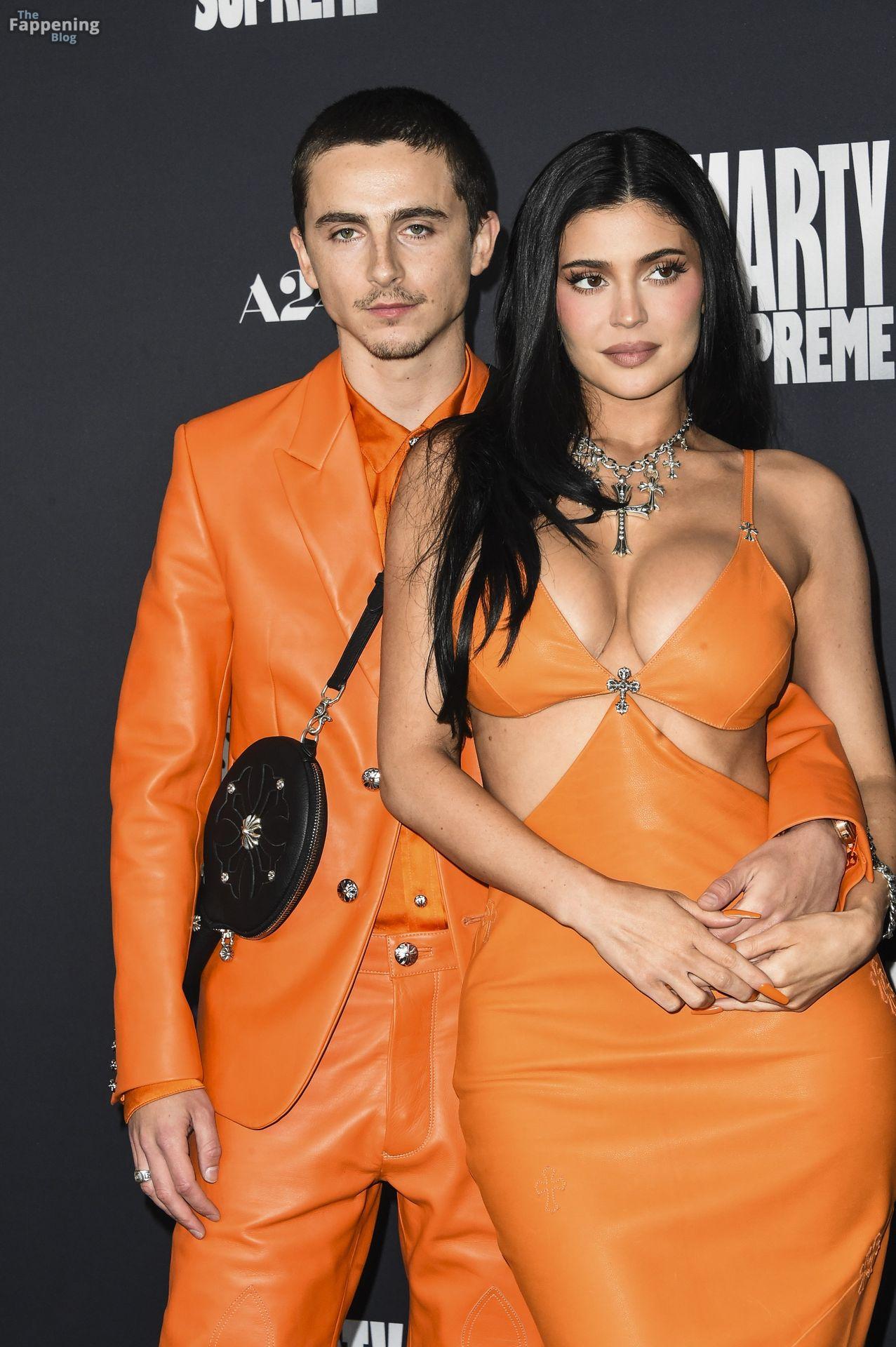 kylie-jenner-25-the-fappening-pics_