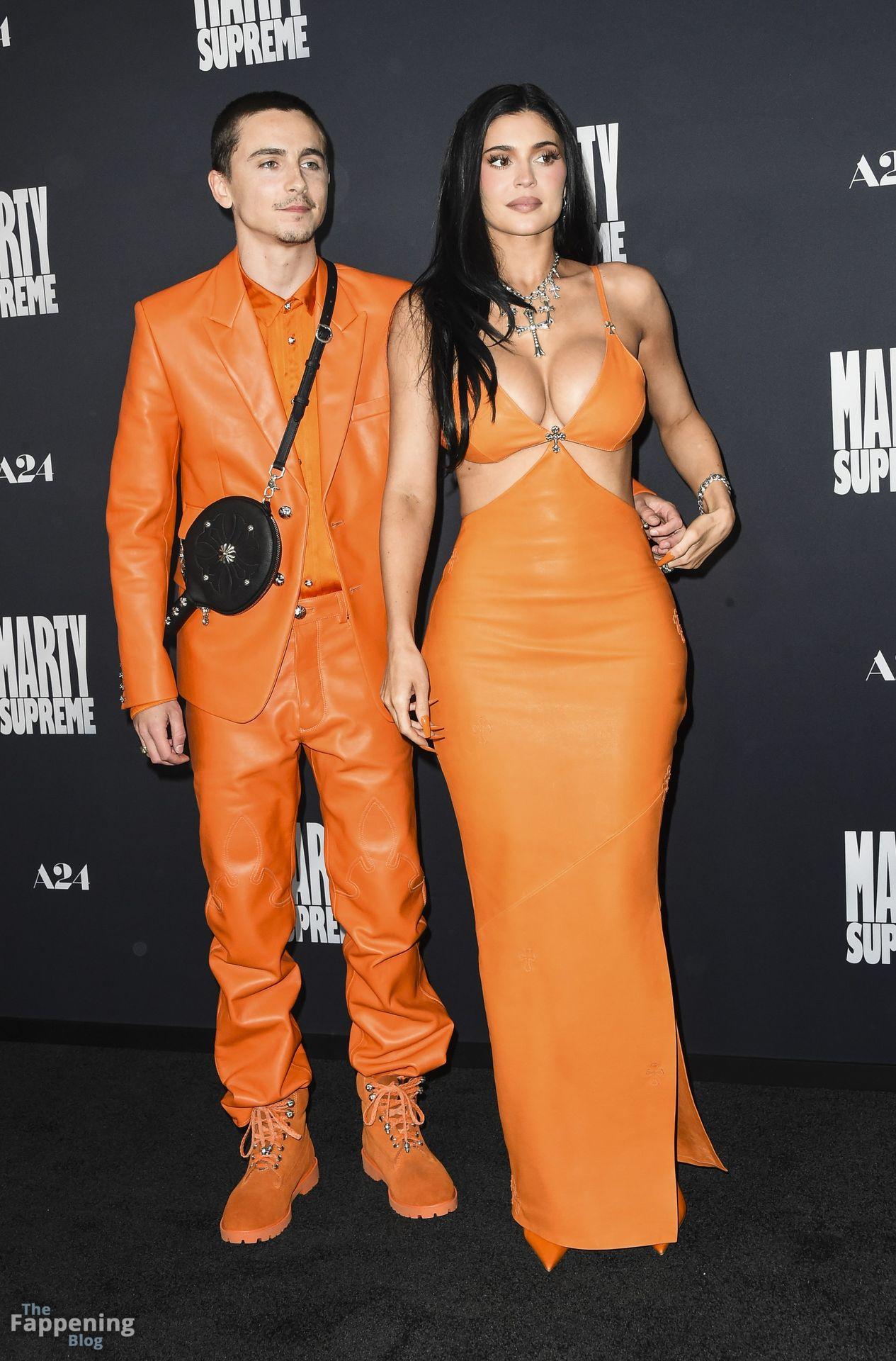 kylie-jenner-31-the-fappening-pics_