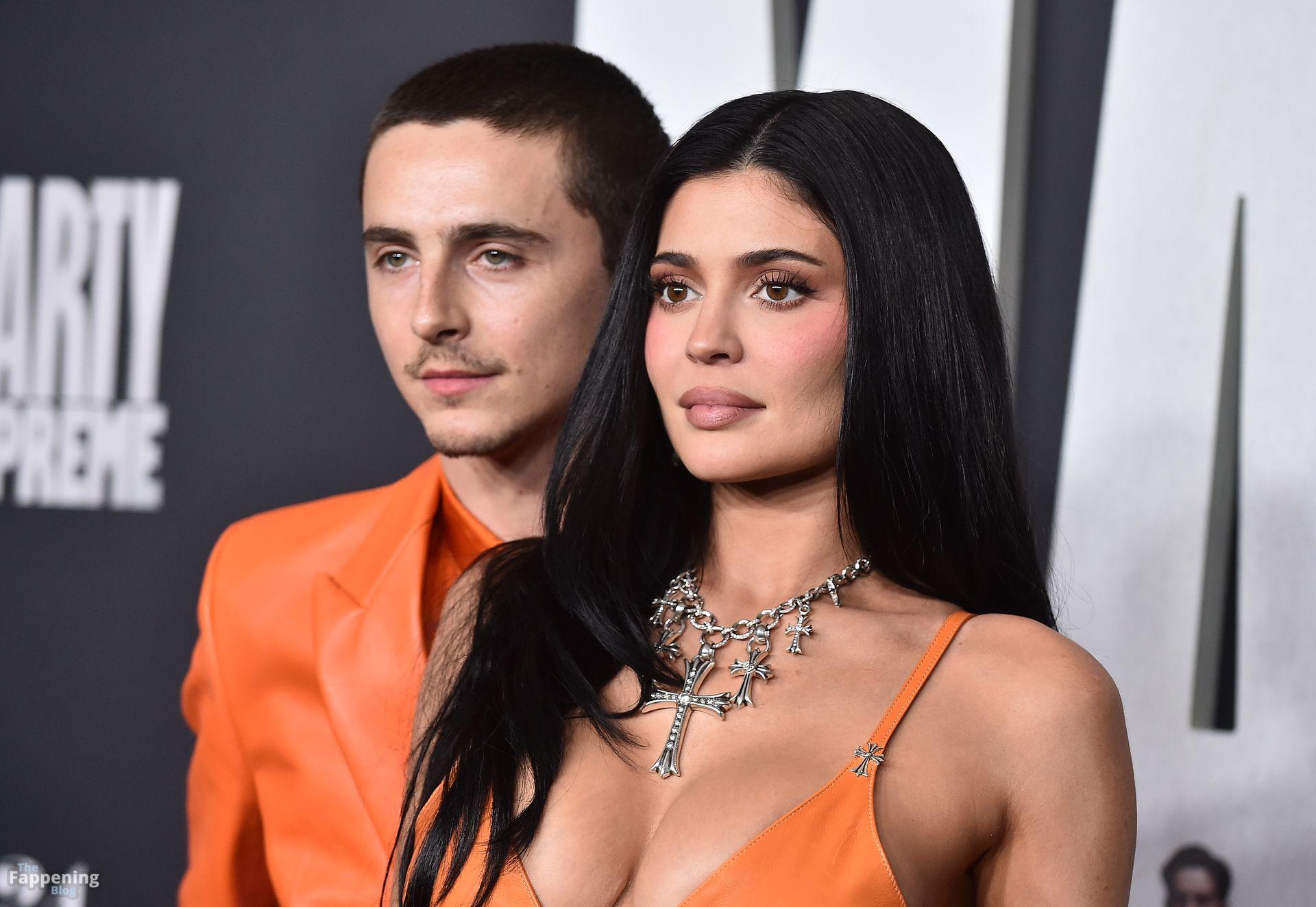 kylie-jenner-45-the-fappening-pics_