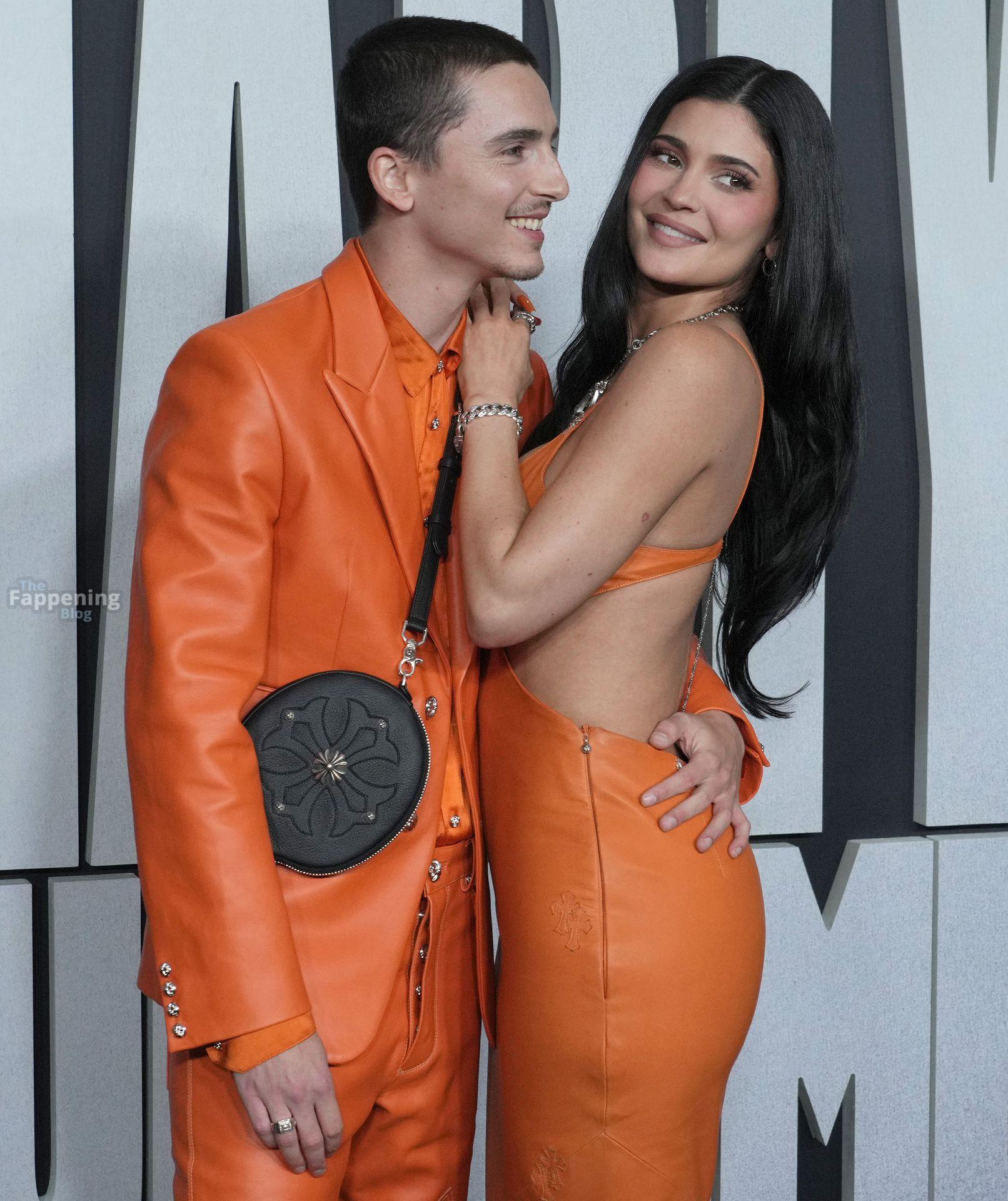 kylie-jenner-63-the-fappening-pics_