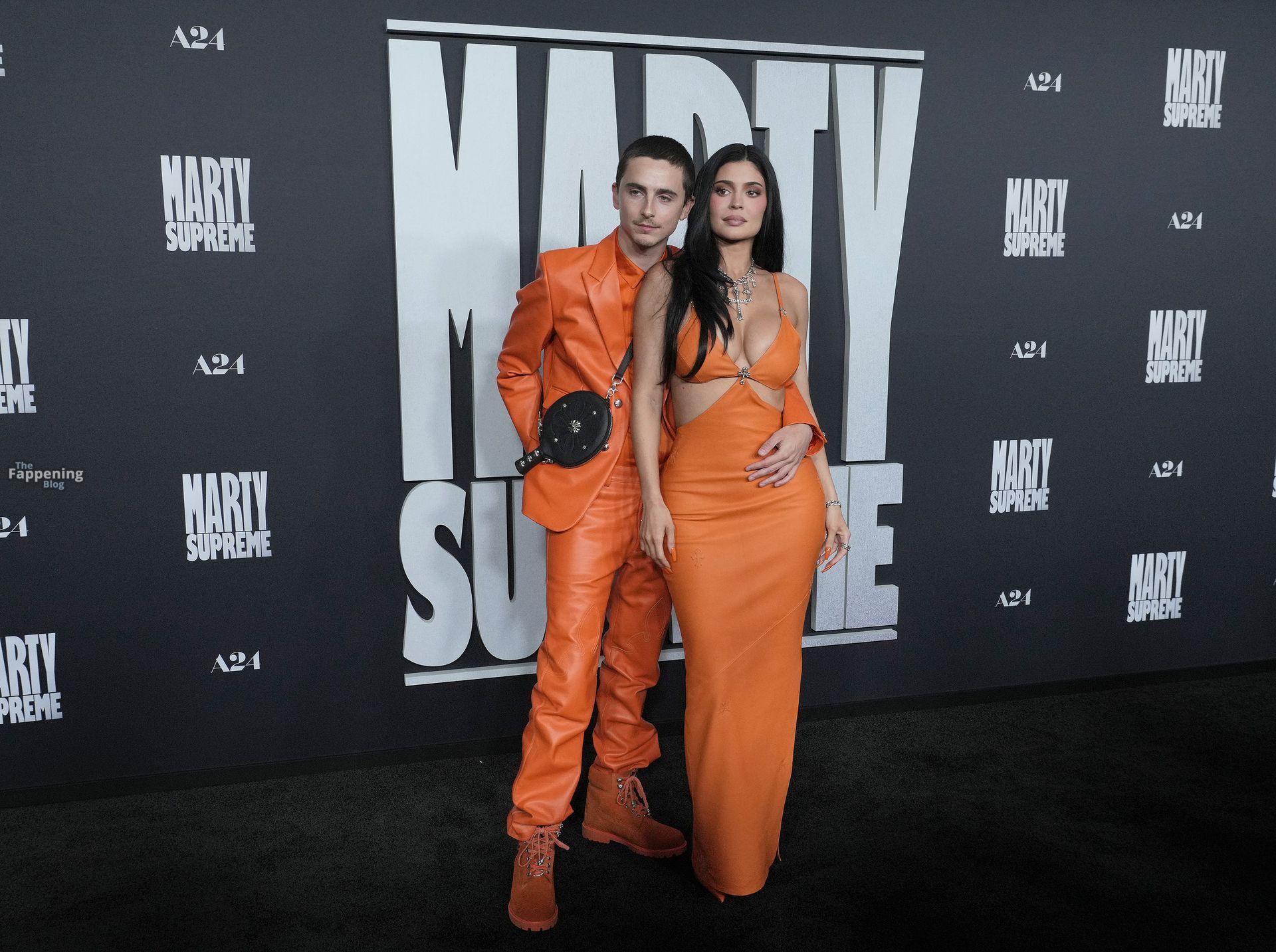 kylie-jenner-65-the-fappening-pics_