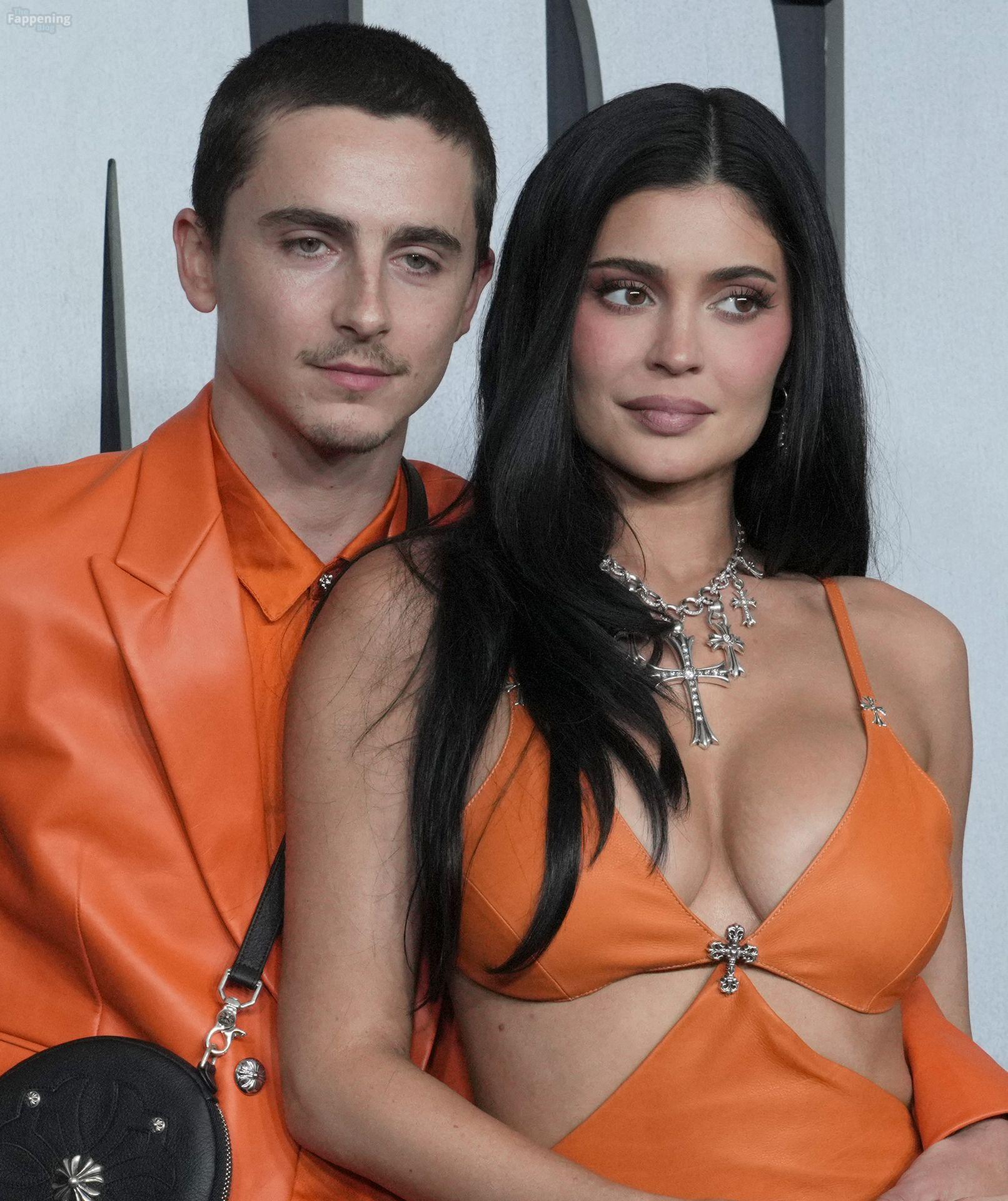 kylie-jenner-68-the-fappening-pics_