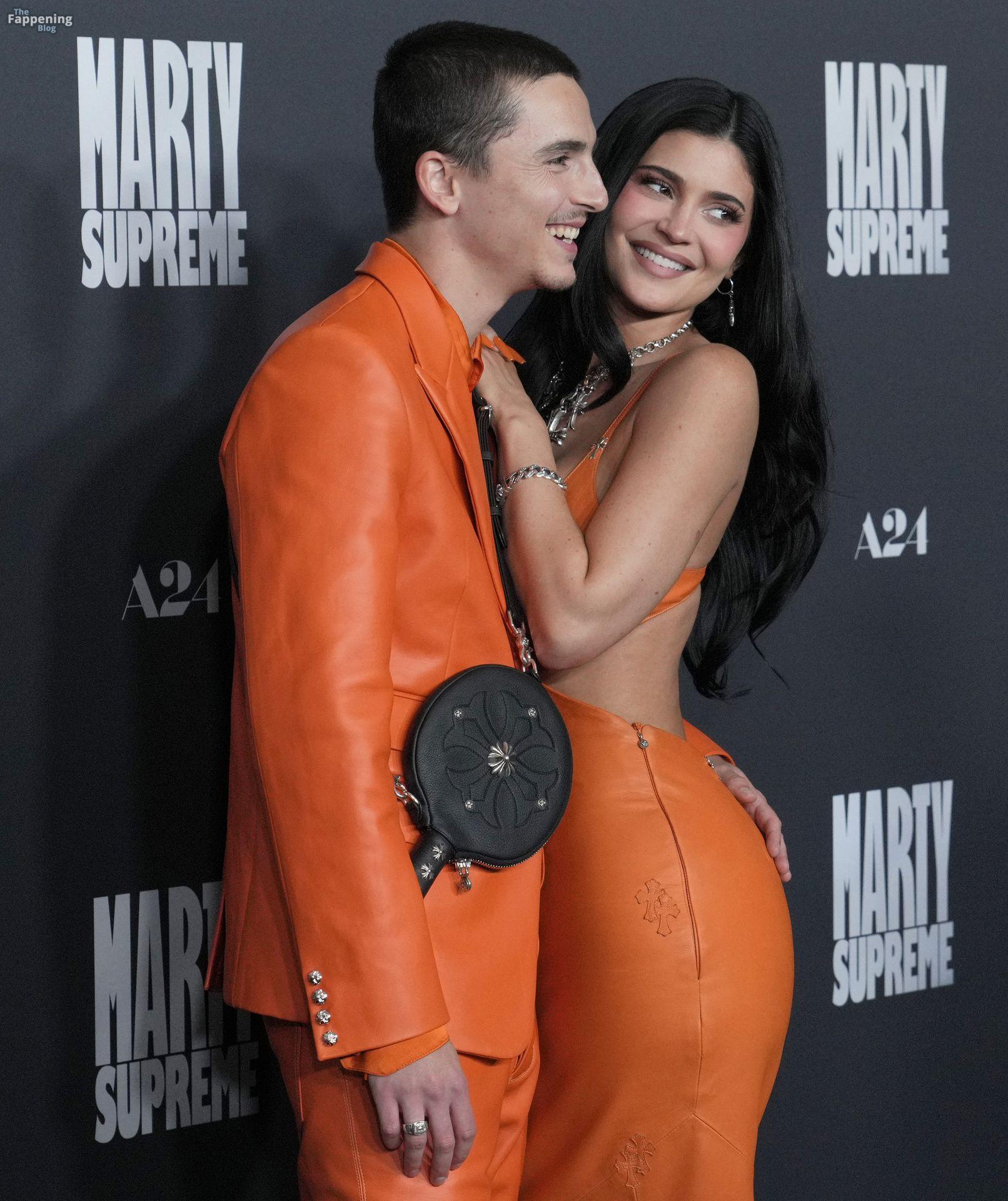 kylie-jenner-82-the-fappening-pics_