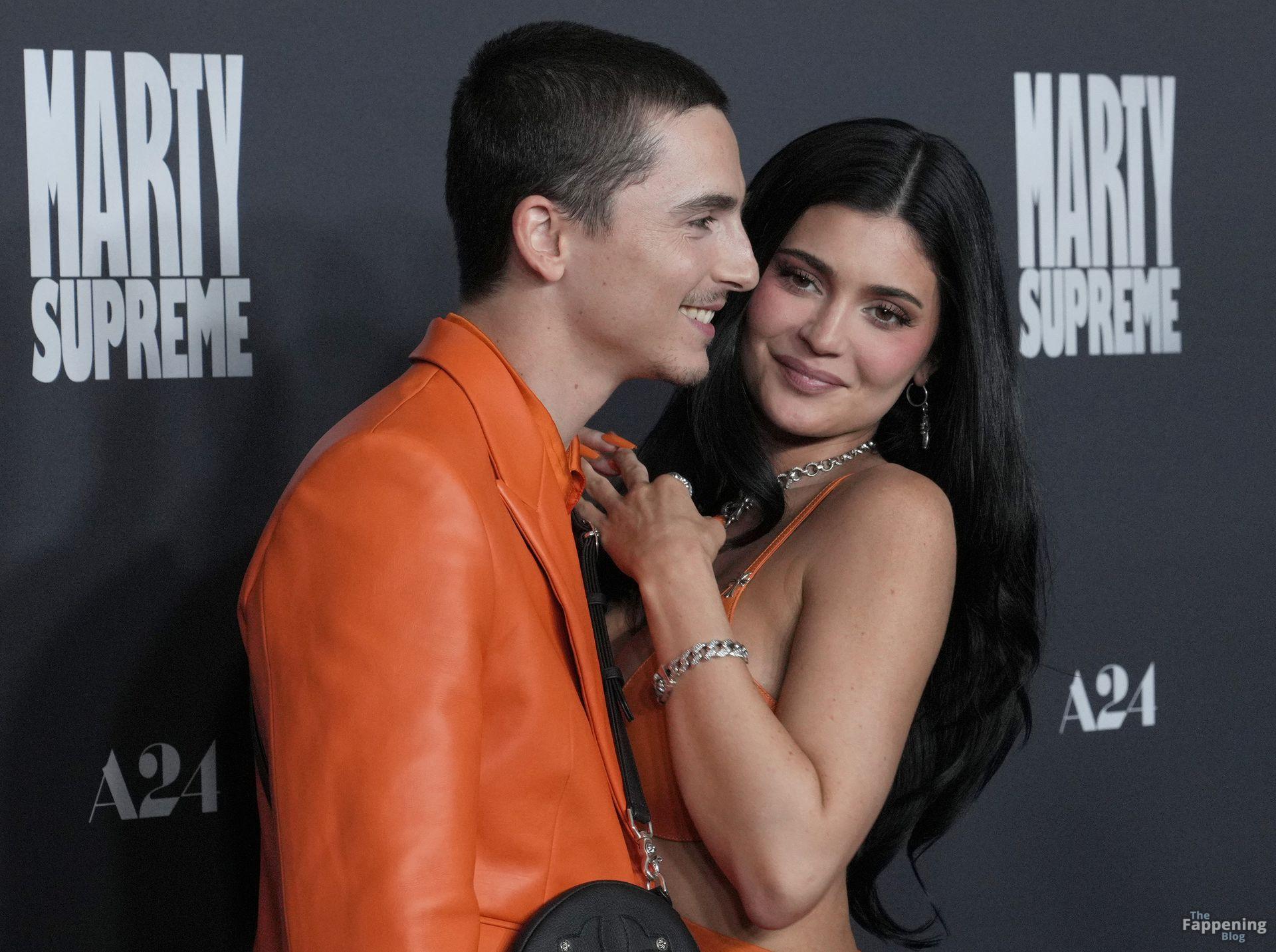 kylie-jenner-83-the-fappening-pics_