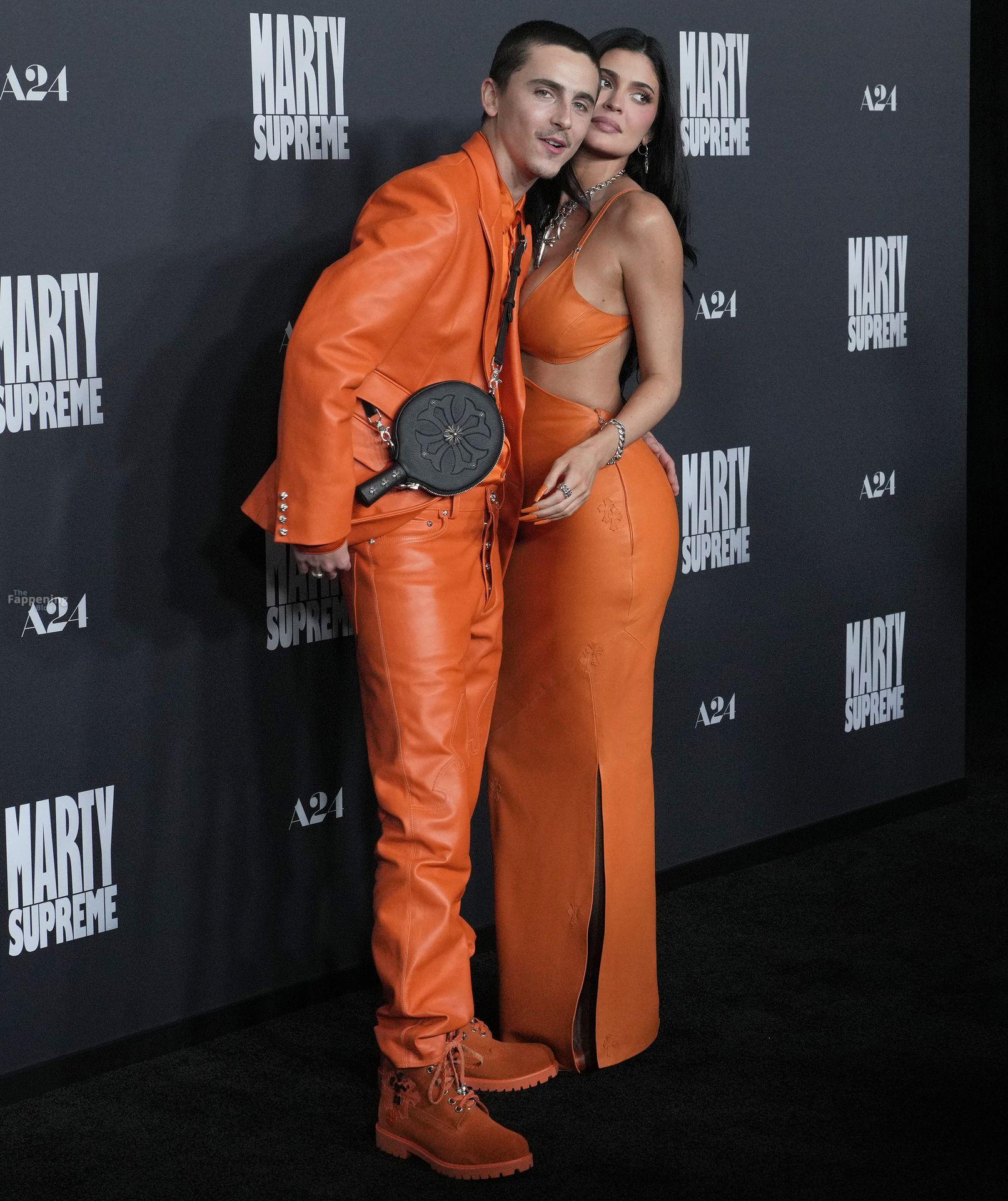 kylie-jenner-90-the-fappening-pics_