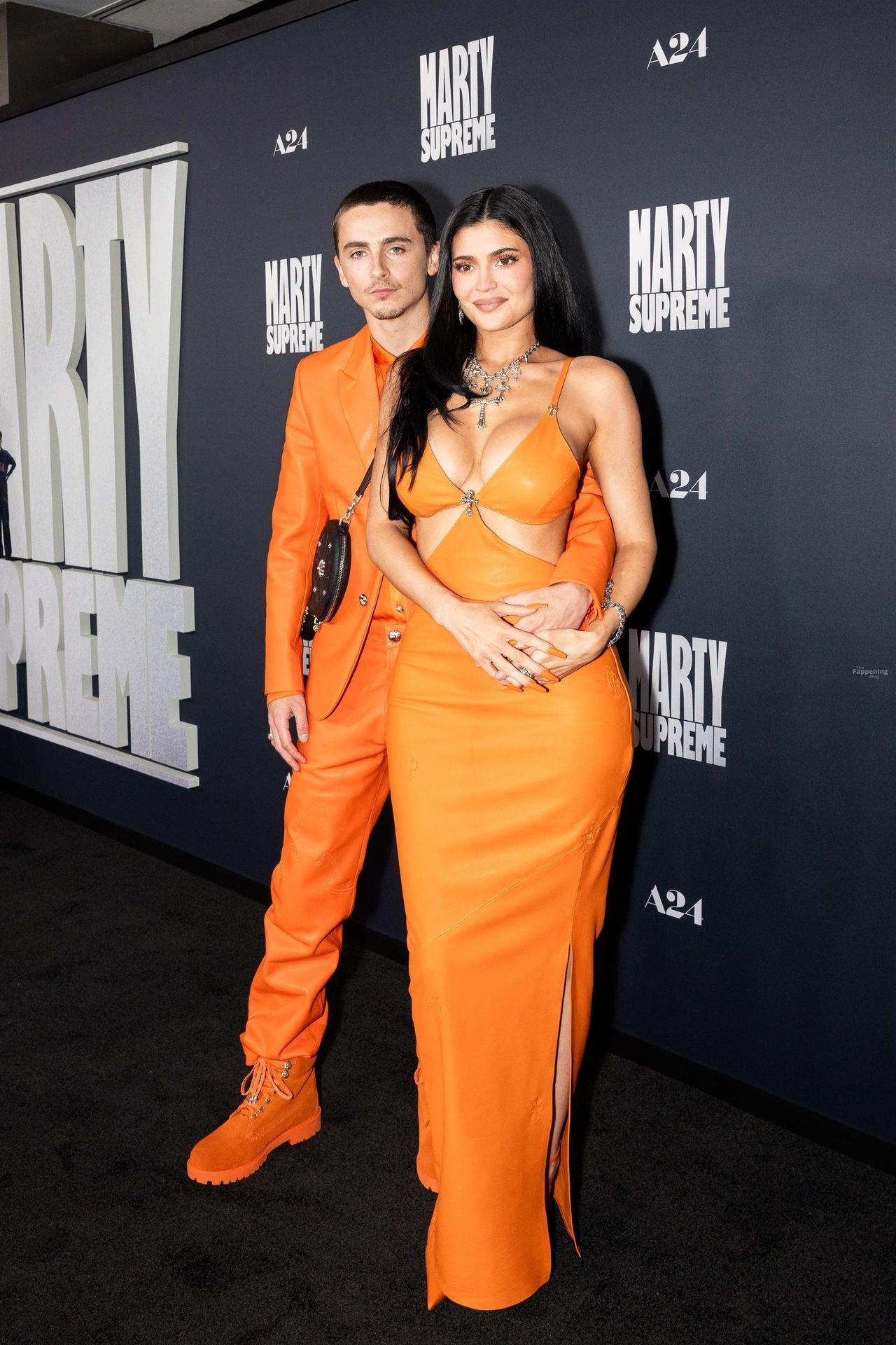 kylie-jenner-sexy-27-the-fappening-pics_