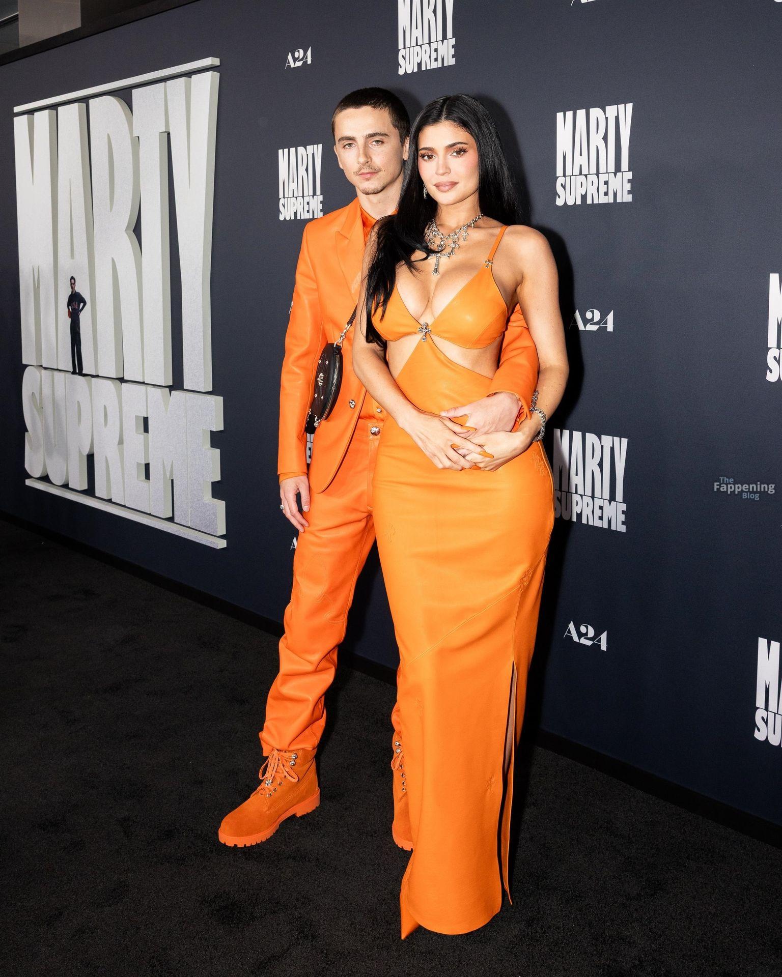 kylie-jenner-sexy-29-the-fappening-pics_