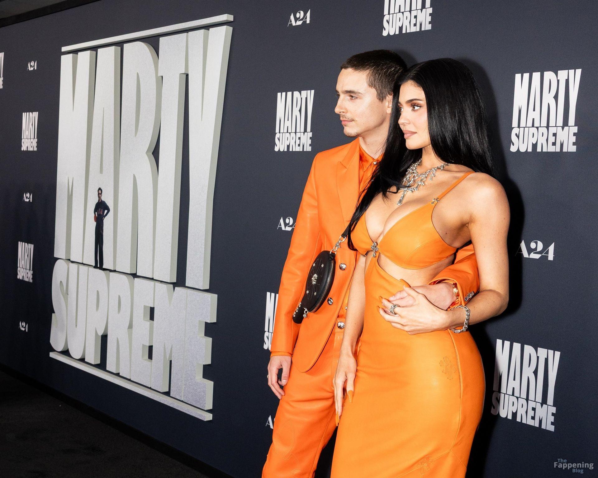 kylie-jenner-sexy-31-the-fappening-pics_