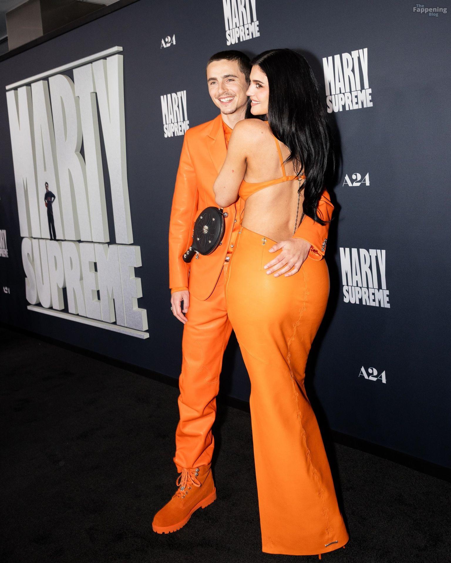 kylie-jenner-sexy-32-the-fappening-pics_