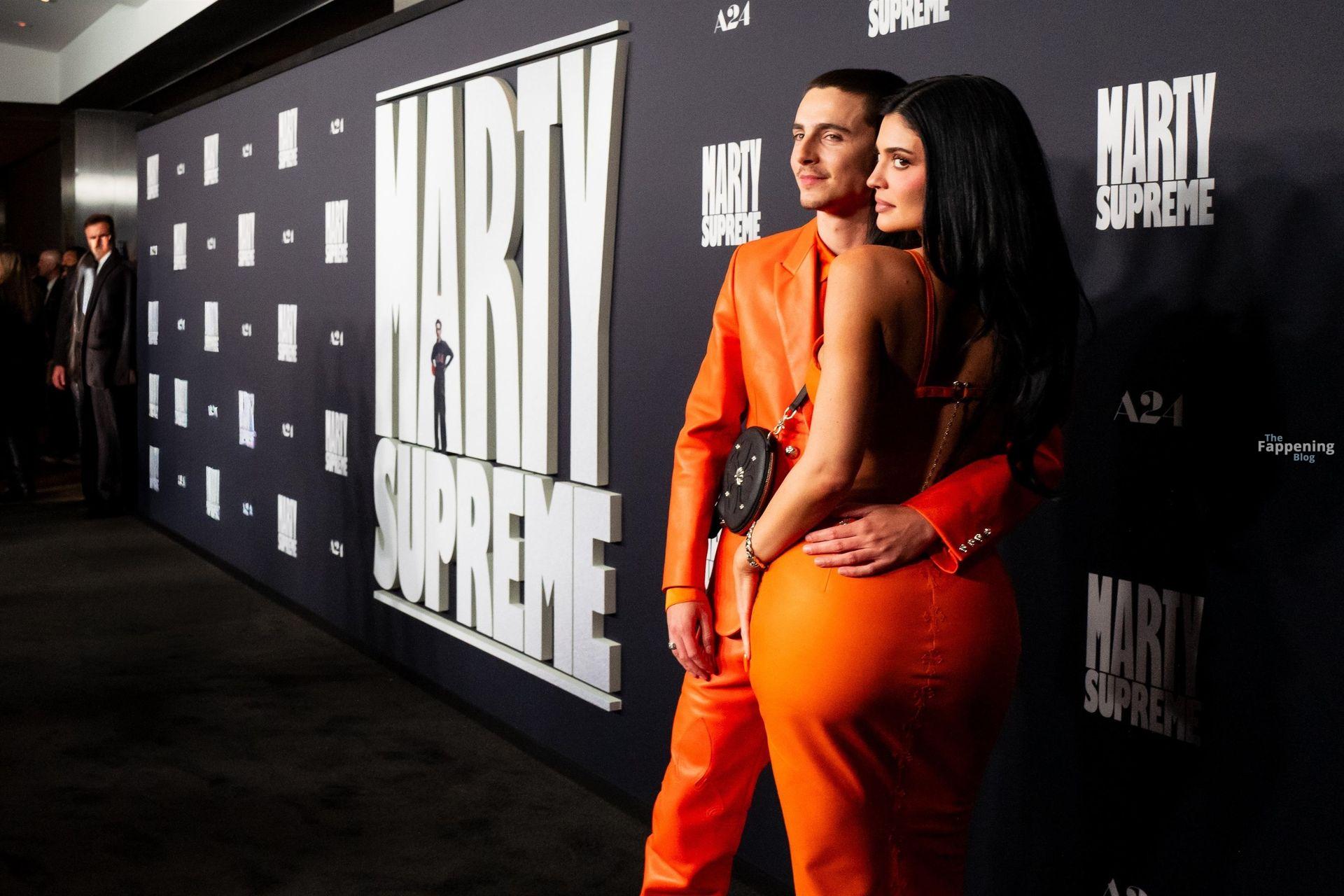 kylie-jenner-sexy-34-the-fappening-pics_