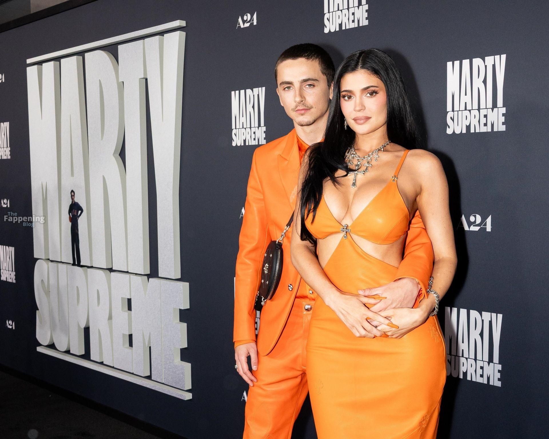 kylie-jenner-sexy-7-the-fappening-pics_-1