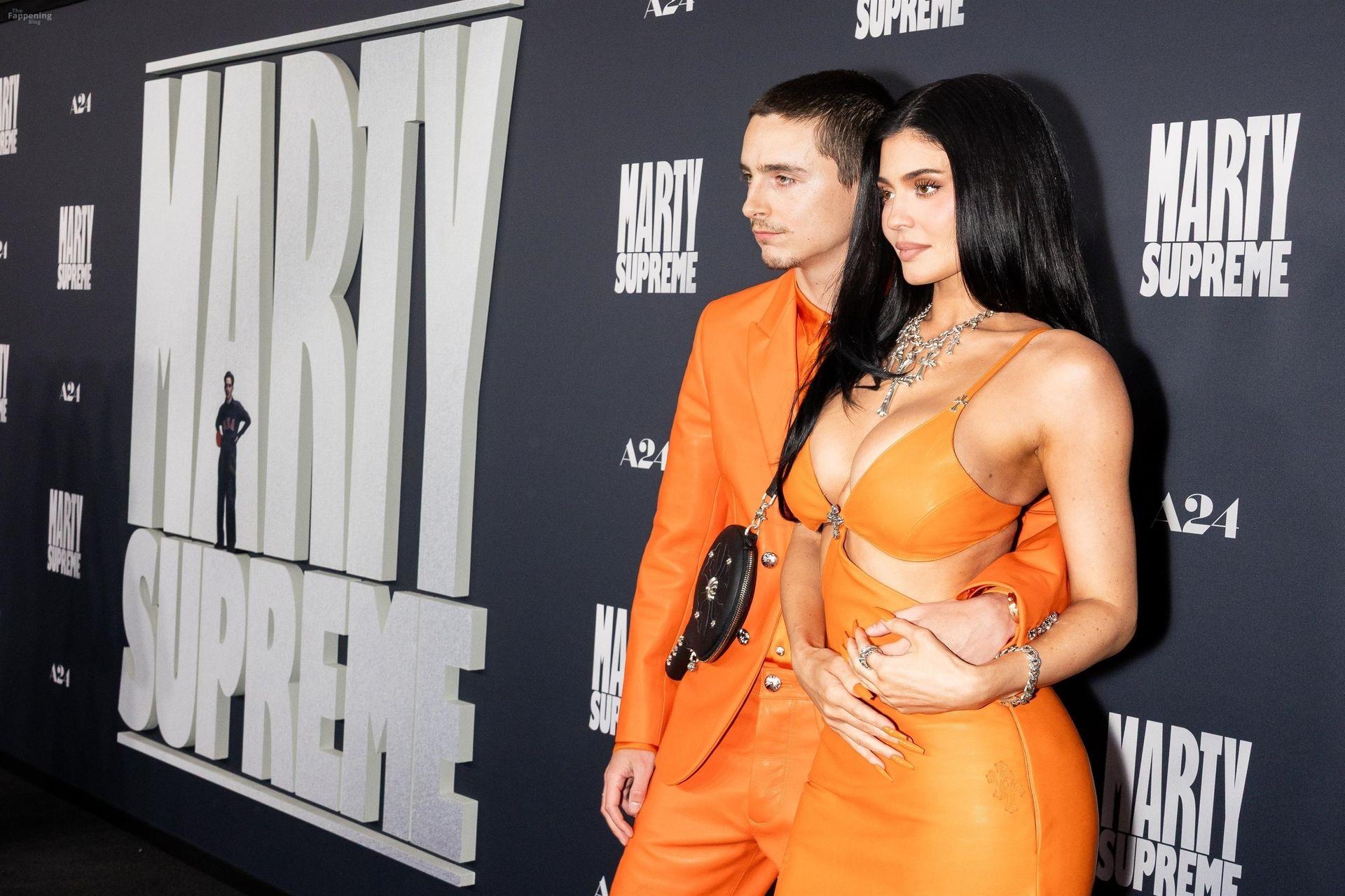 kylie-jenner-sexy-8-the-fappening-pics_-1