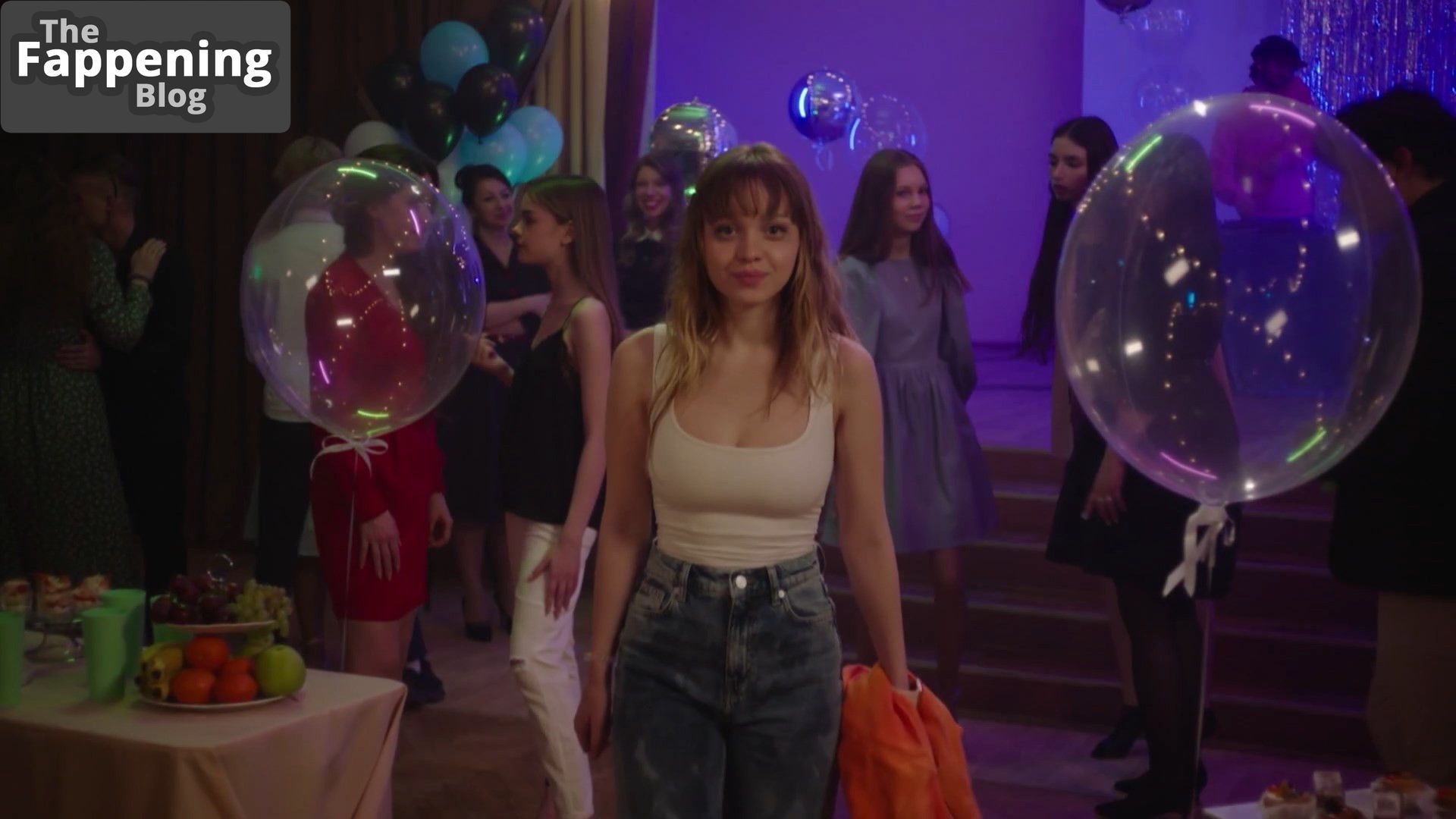 337f76ba381b6d5600a0531c1a55b40e5ef56127-the-fappening-pics