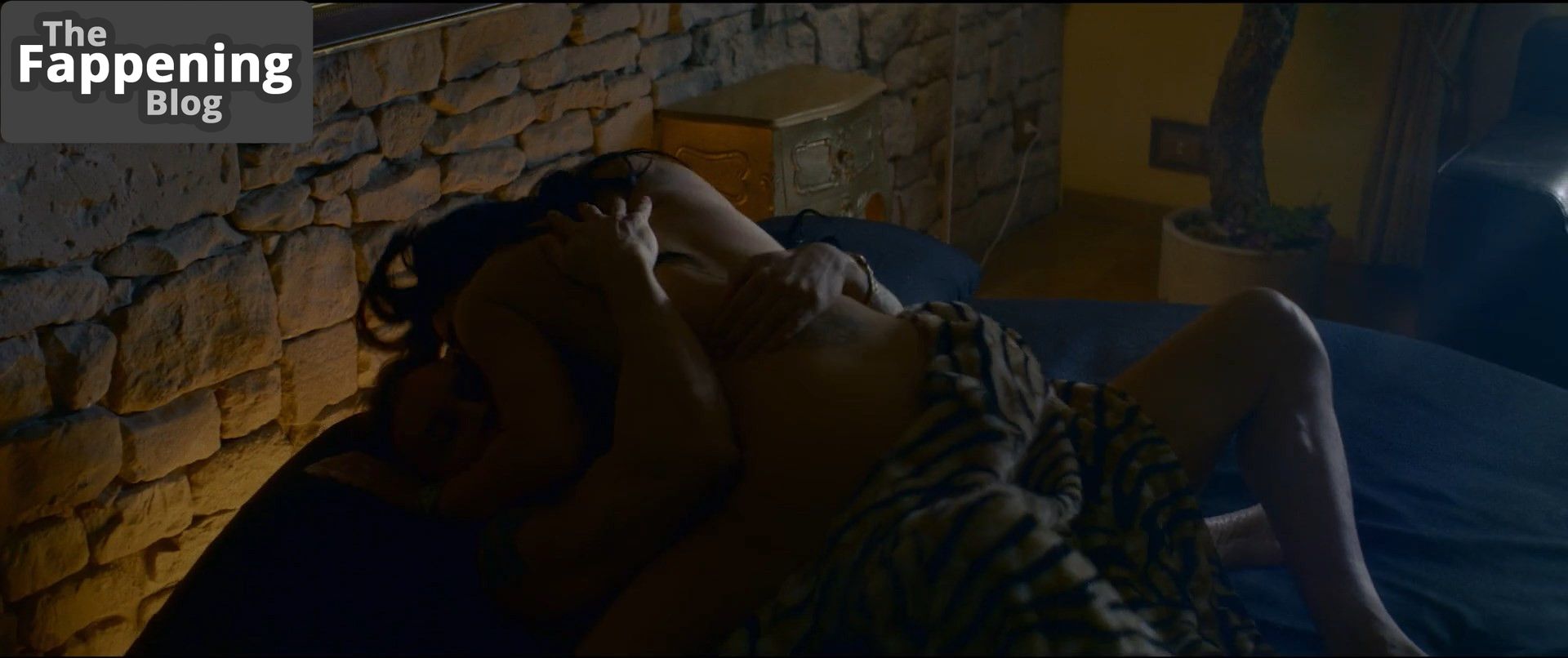 714c7efe79a21643211c259085a3743aa74c0ac2-the-fappening-pics