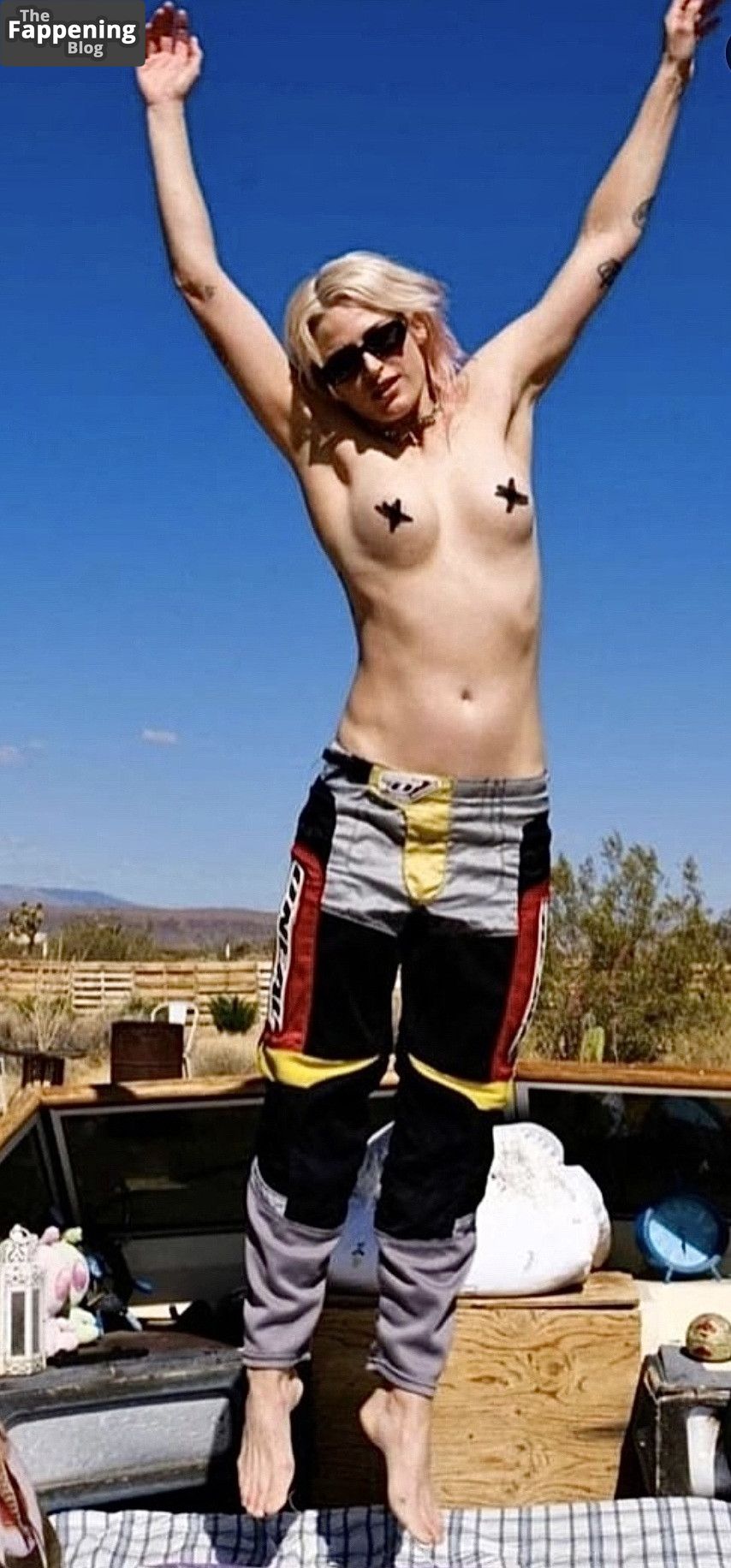 ef53815d4c423678aa3219cb41eab237d674d3bd-the-fappening-pics