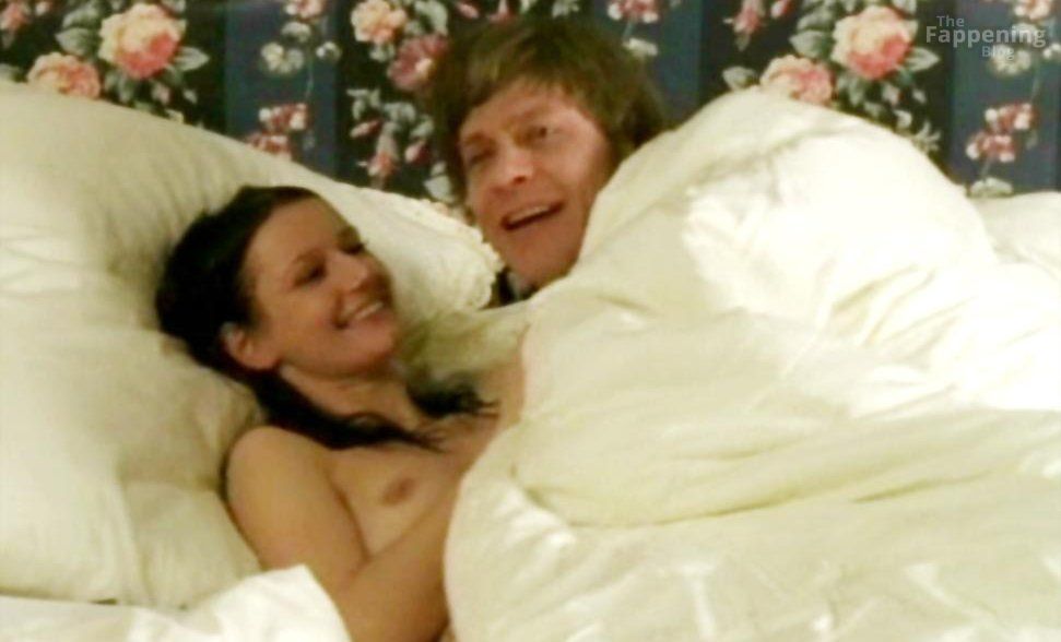 30445cb6b327aec8e7f2bdaa41bbc15a4160051b-the-fappening-pics