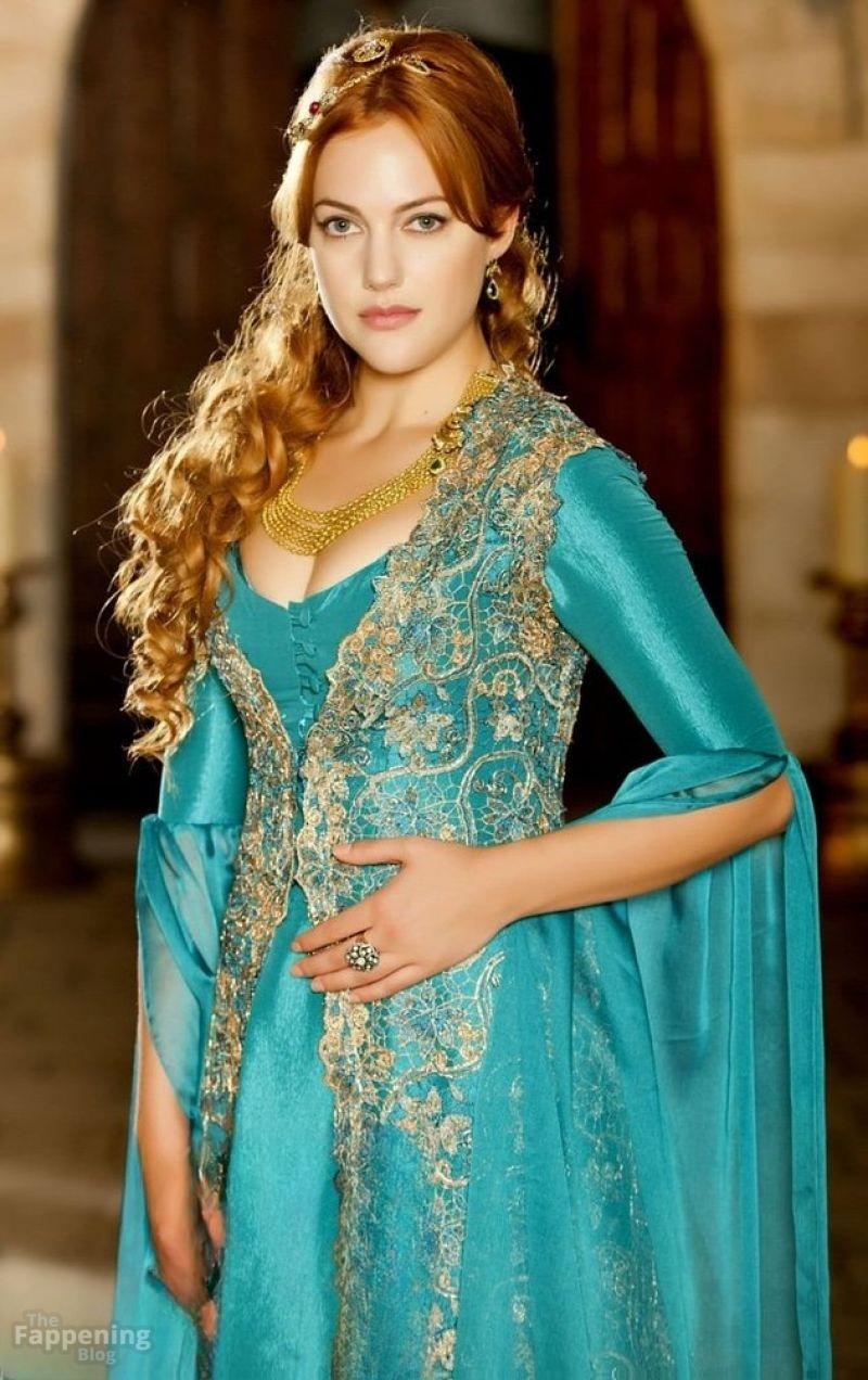 bb523d0817ca402ec83a284dd75358505a084aab-the-fappening-pics