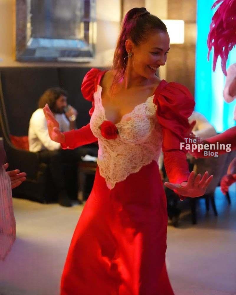 dfa96d0eb07d5327f0b9e7f6f1163dec11b00e48-the-fappening-pics