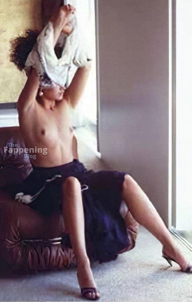 ef0b4c488baba75f14b2adeeacc7c9ca8fd15f00-the-fappening-pics