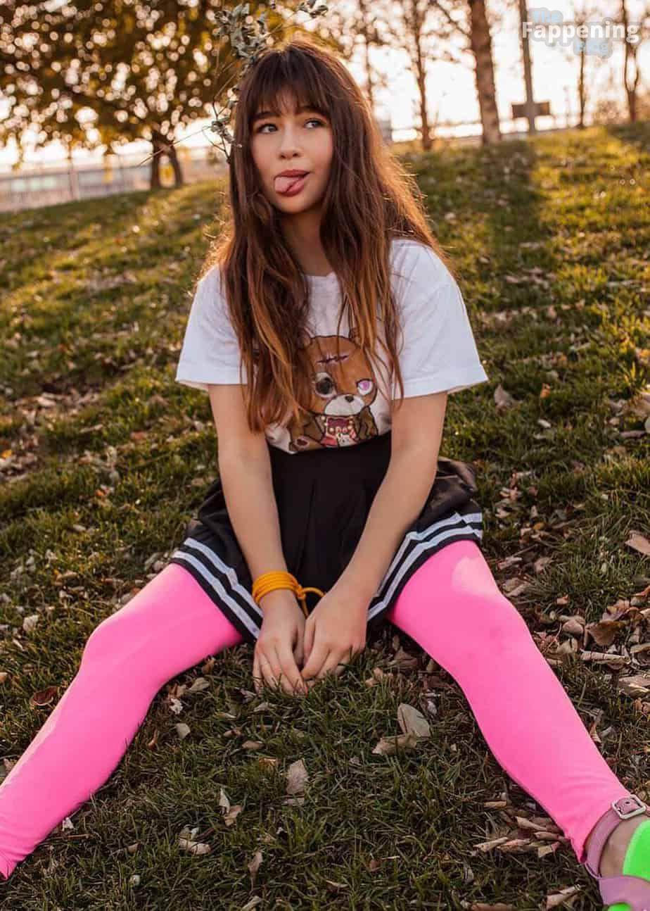 11c00408233185fef45a017b4f0e9fce336936c8-the-fappening-pics