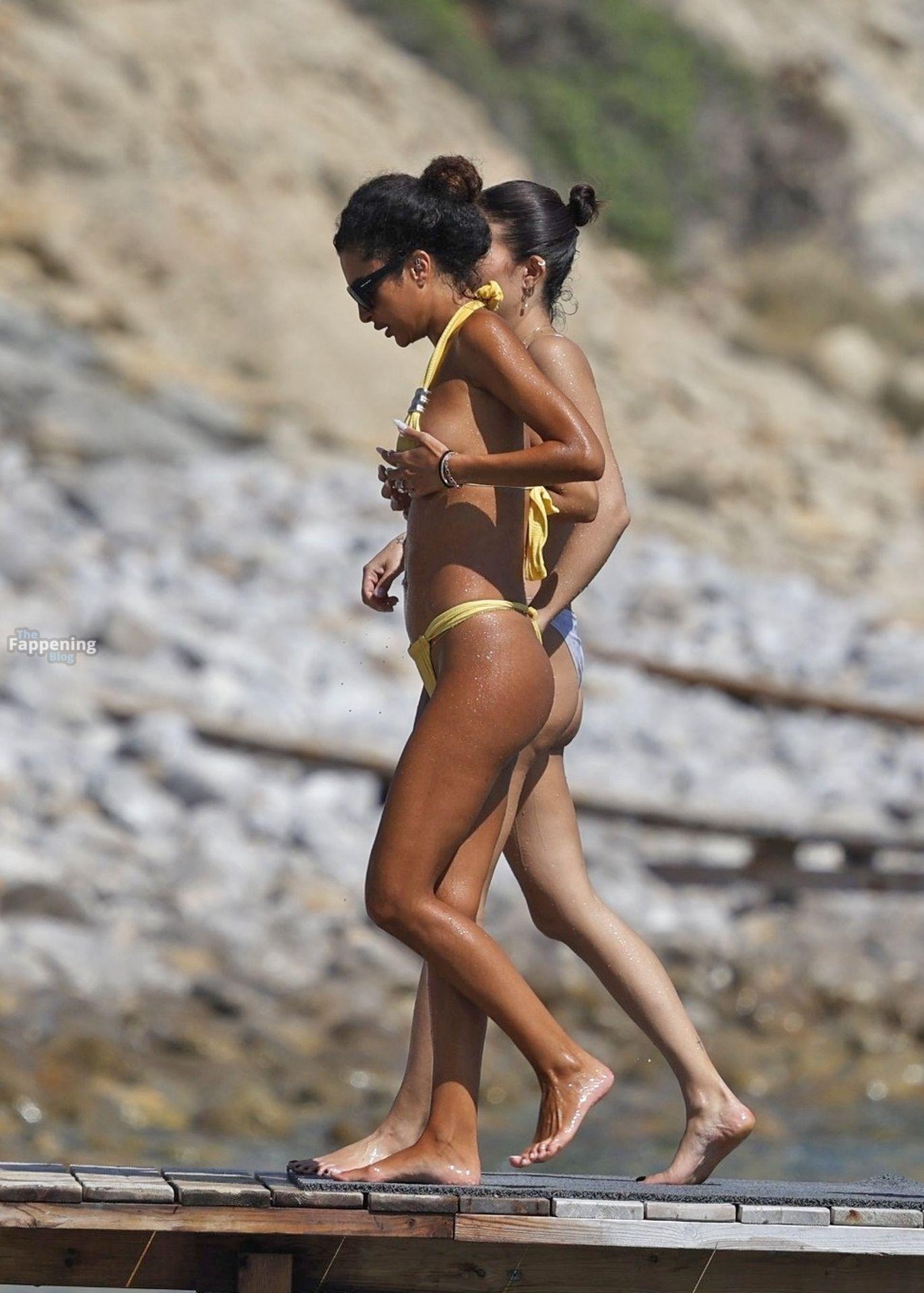98adb08d0d0c85329f4d408cbad6fda333a7b72d-the-fappening-pics