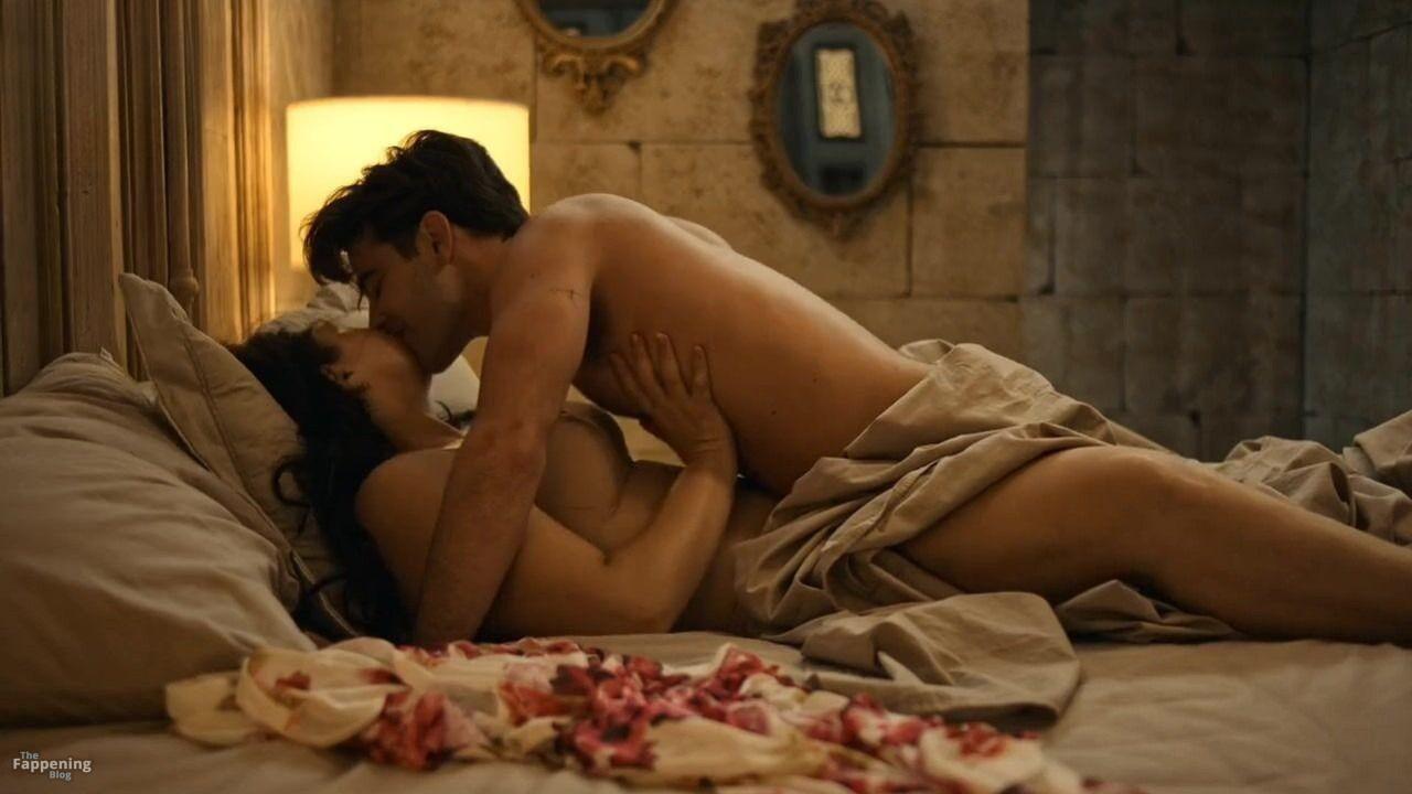 cf0b7aba9a0aa93026b651ef7e8eeb8c11cef818-the-fappening-pics